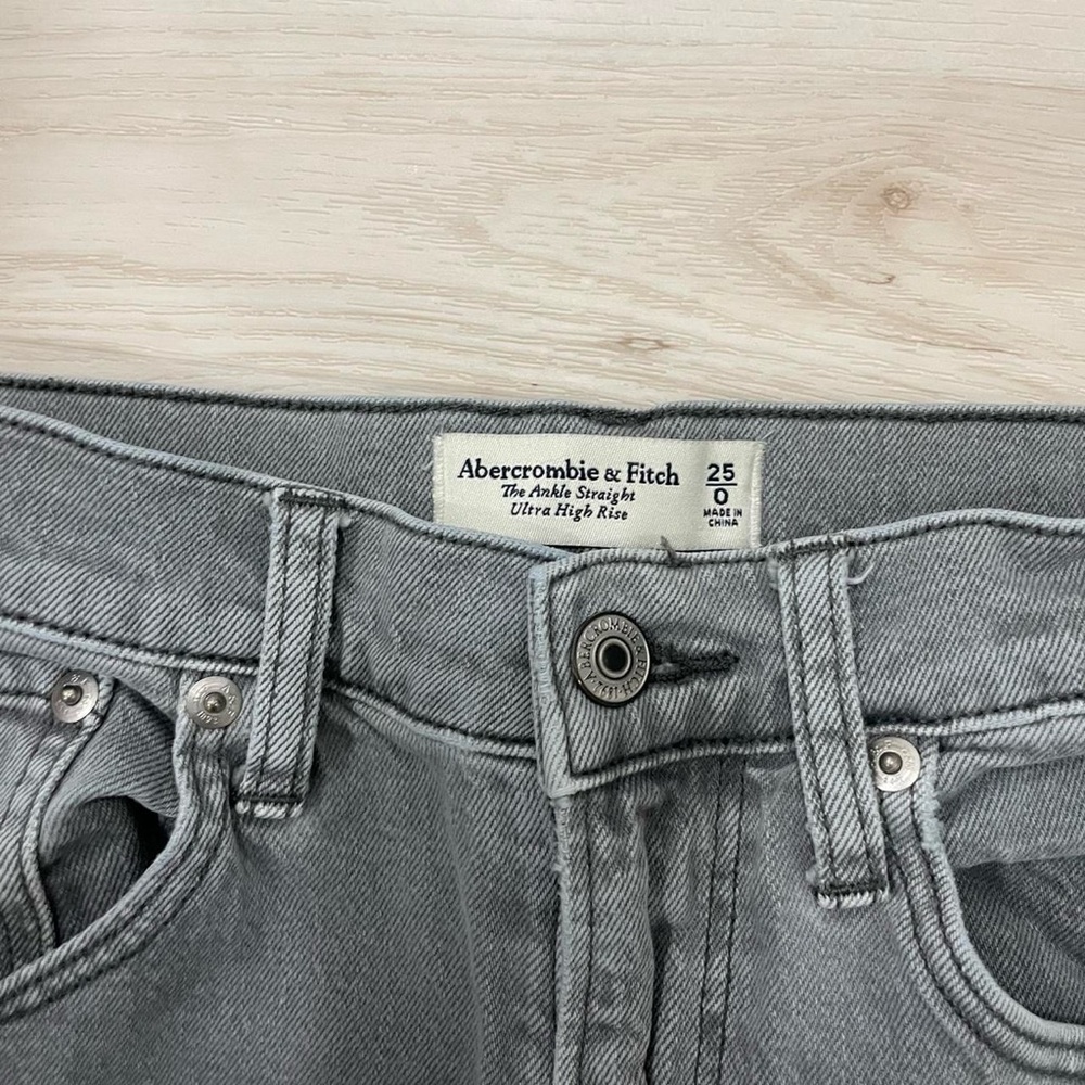 Abercrombie & Fitch Light Gray High Rise Jeans